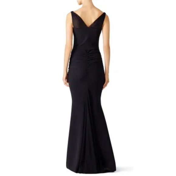 La Petite Robe di Chiara Boni
Black Lace Illusion Gown size 48R or size 12 - Picture 3 of 15